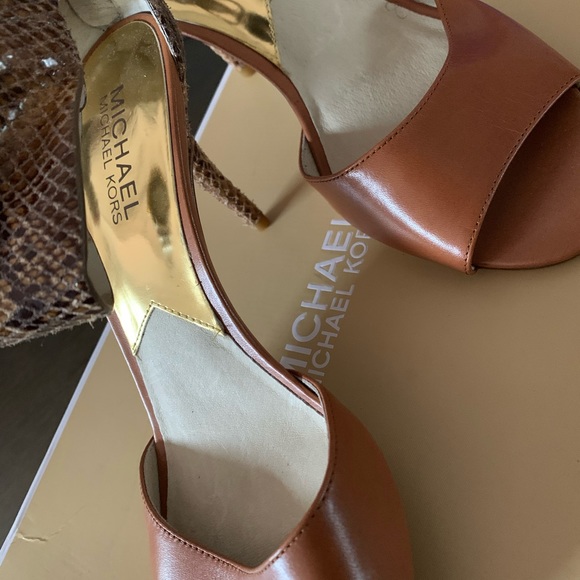 Michael Kors shoes - Picture 2 of 3